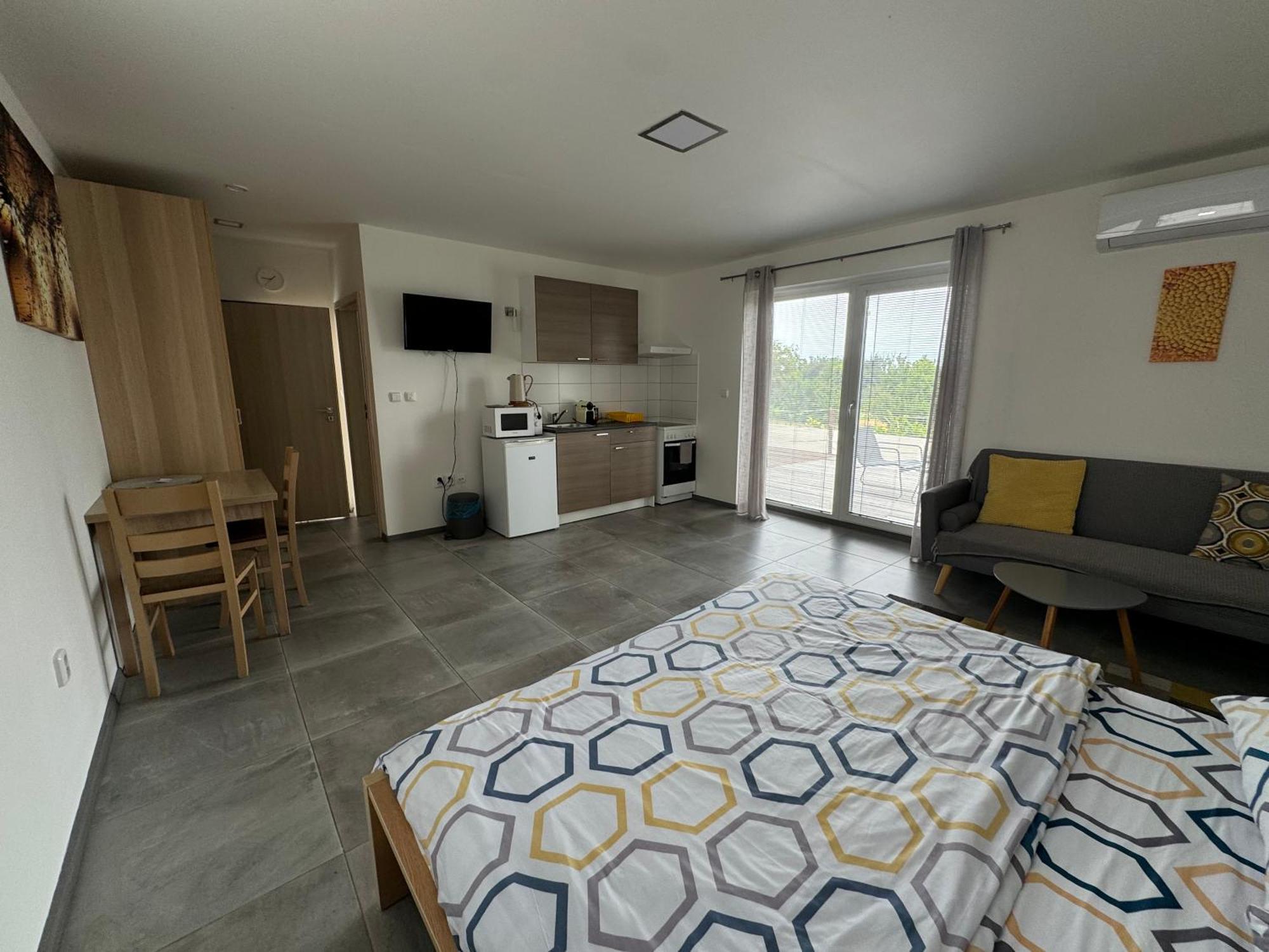 Apartmany Miromar Podivin Exterior photo